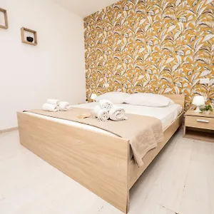 Central 128l Gasthuis Palermo